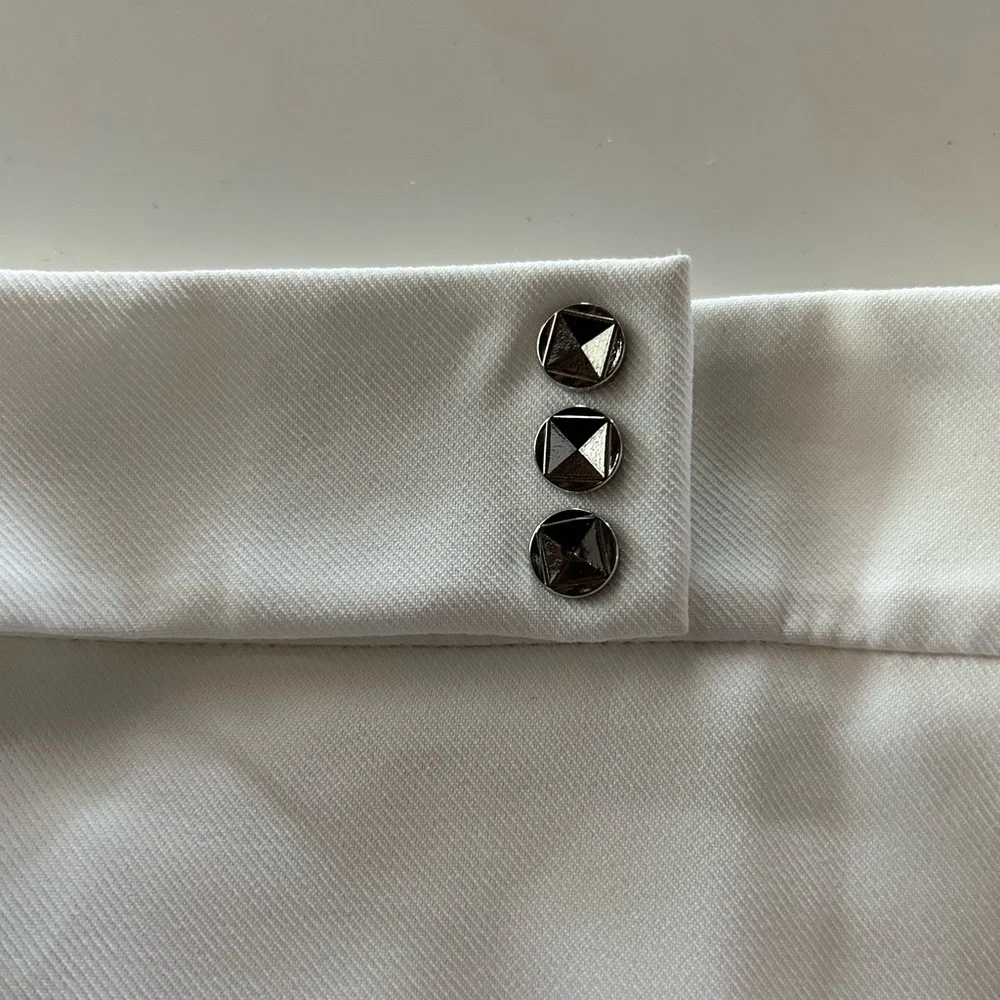 NWOT Wide Leg Crepe Capris in Winter White - Picture 9 of 12